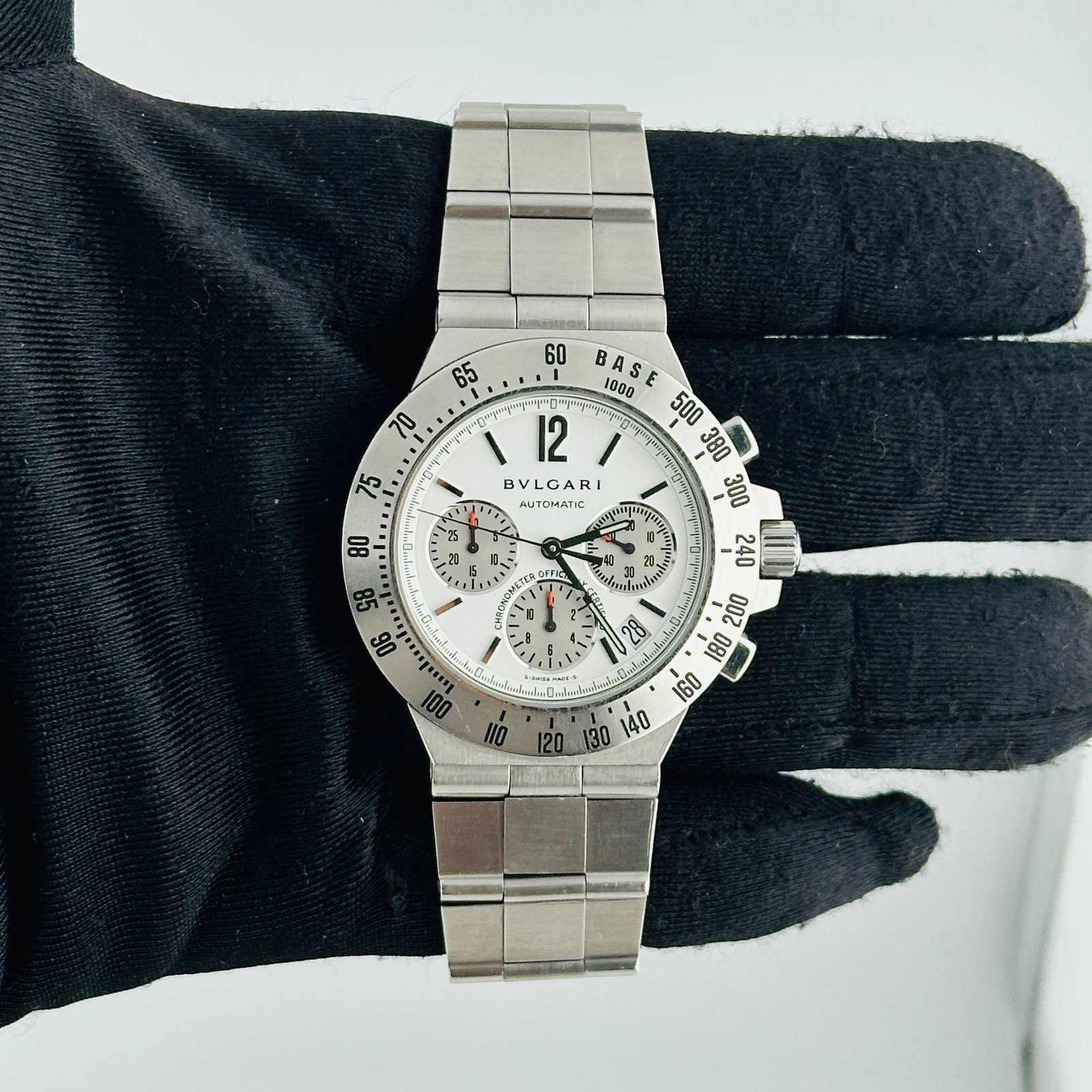 Bulgari Diagono CH40STA Stainless Steel Watch With 2012 Papers 40mm: Bulgari Diagono CH40STA Stainless Steel Watch With 2012 Papers 40mm This is a Bulgari Diagono wristwatch featuring a white dial and reference number CH40STA. Crafted from stainless steel, the watch ha