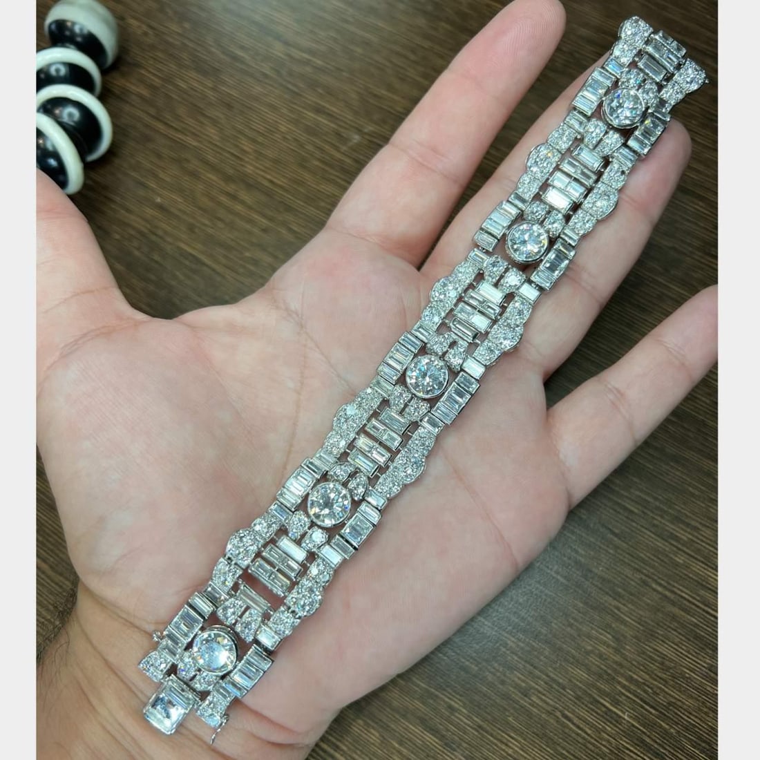LaCLOCHE FRERES Art Deco Platinum Diamond Bracelet 5 Diamonds 220 European-Cut 90 Baguette Diamonds - 4