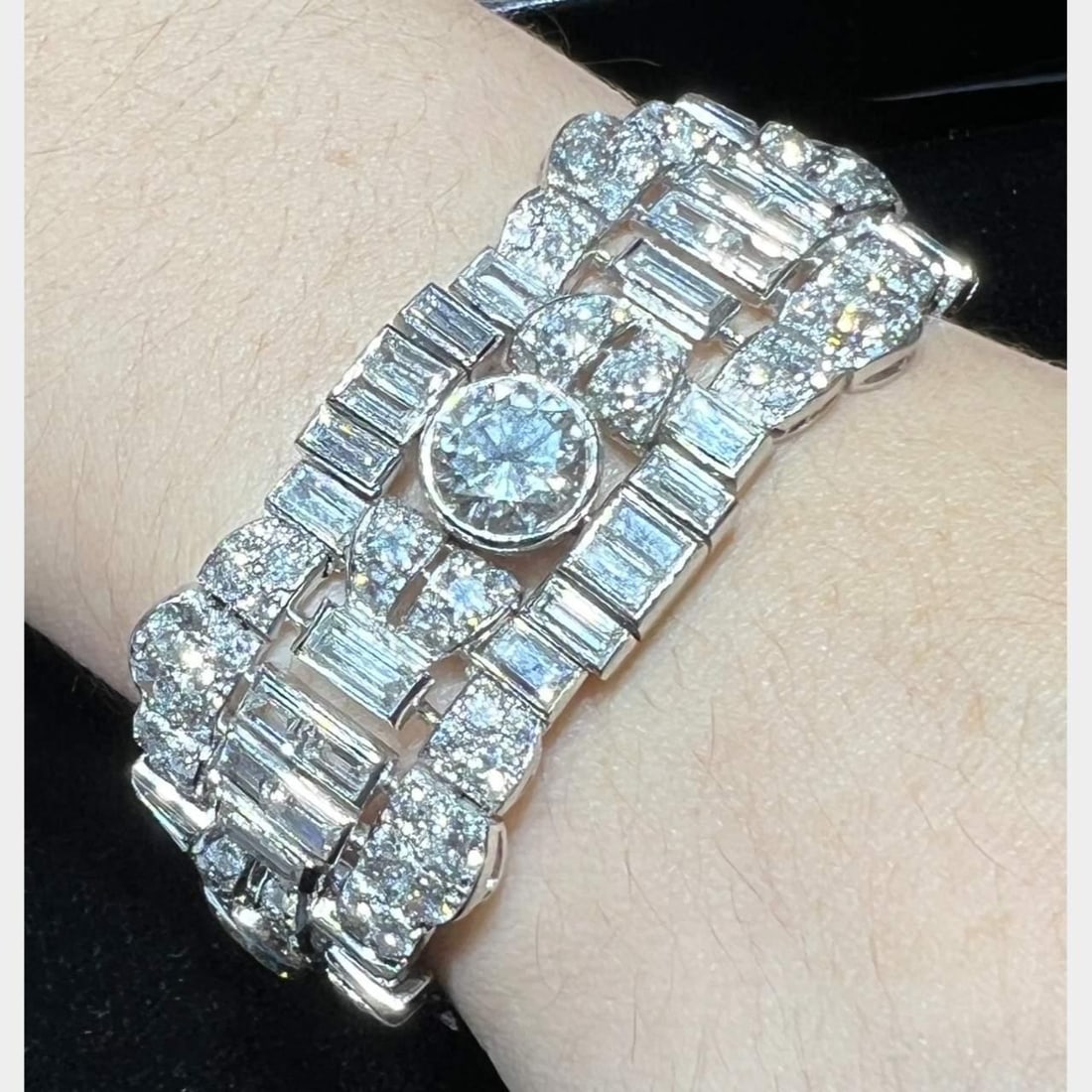 LaCLOCHE FRERES Art Deco Platinum Diamond Bracelet 5 Diamonds 220 European-Cut 90 Baguette Diamonds - 6