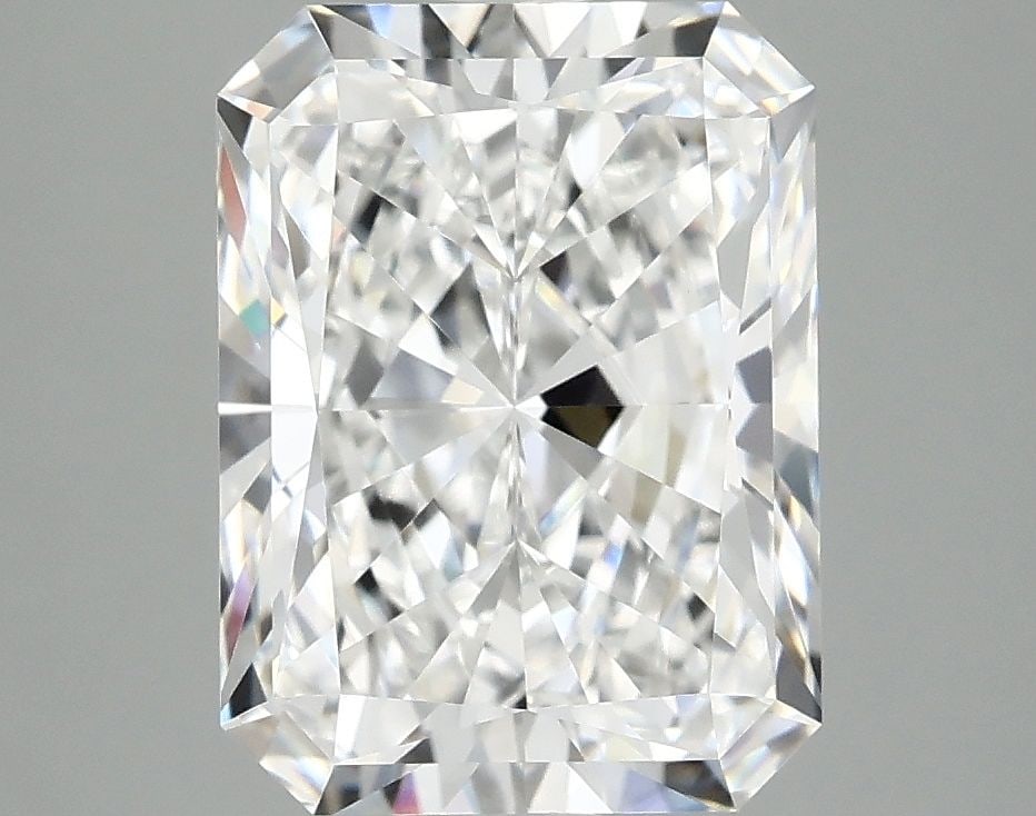 Loose Diamond - RADIANT 4.08ct E VVS2: Loose Diamond - RADIANT 4.08ct E VVS2 Source: This is a real non-mined Diamond that has been grown in a lab Shape: RADIANT Carats: 4.08 Color: E Clarity: VVS2 Certification: IGI Video:
