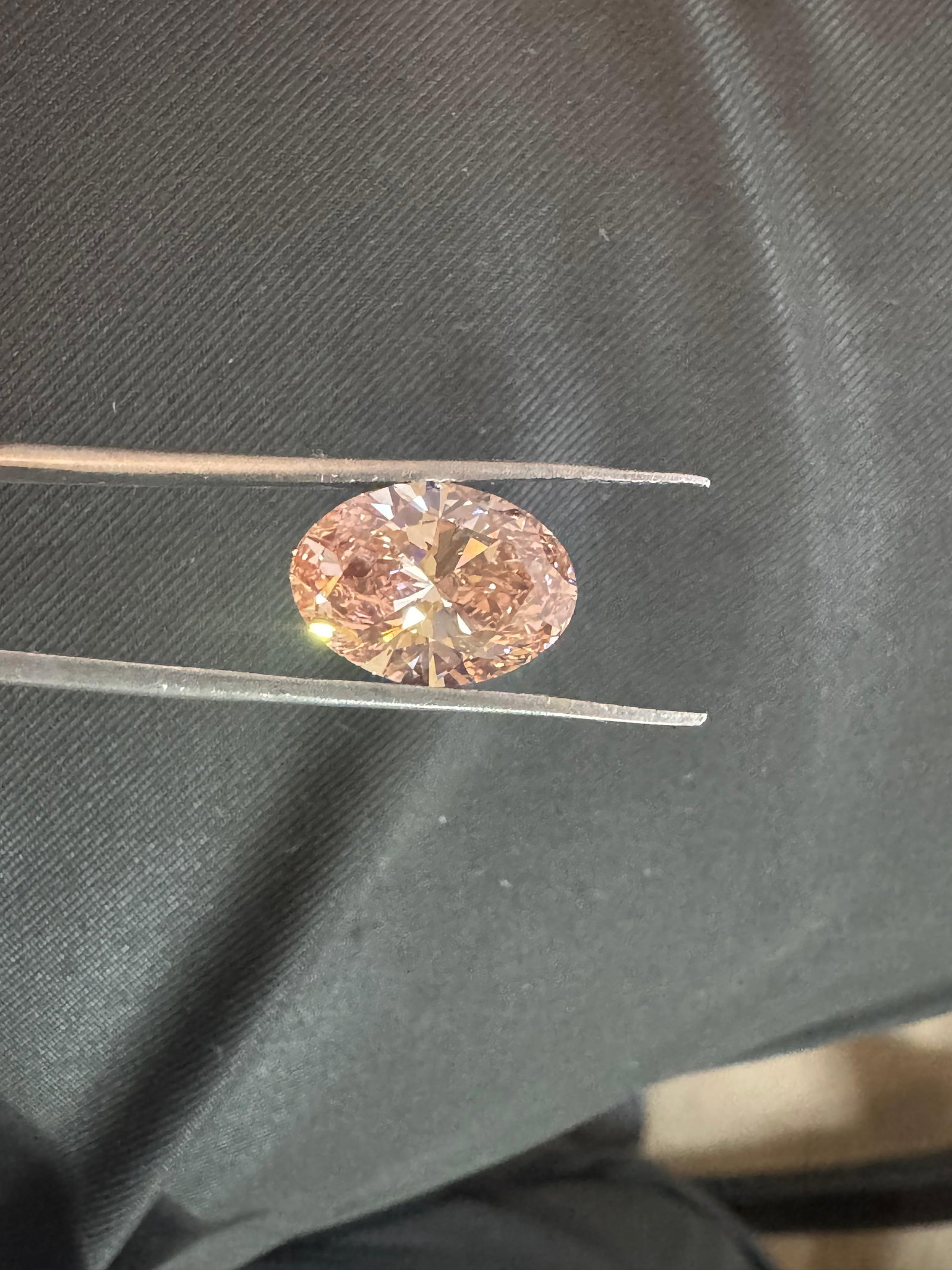 Loose Diamond - OVAL 3.43ct Fancy Vivid Pink VS1: Loose Diamond - OVAL 3.43ct Fancy Vivid Pink VS1 Source: This is a real non-mined Diamond that has been grown in a lab Shape: OVAL Carats: 3.43 Color: Fancy Vivid Pink Certification: NONE Video: