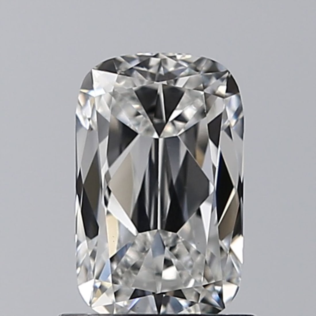 Loose Diamond - CUSHION MODIFIED 0.91ct F VS1: Loose Diamond - CUSHION MODIFIED 0.91ct F VS1 Source: This is a real non-mined Diamond that has been grown in a lab Shape: CUSHION MODIFIED Carats: 0.91 Color: F Clarity: VS1 Certification: IGI Video:
