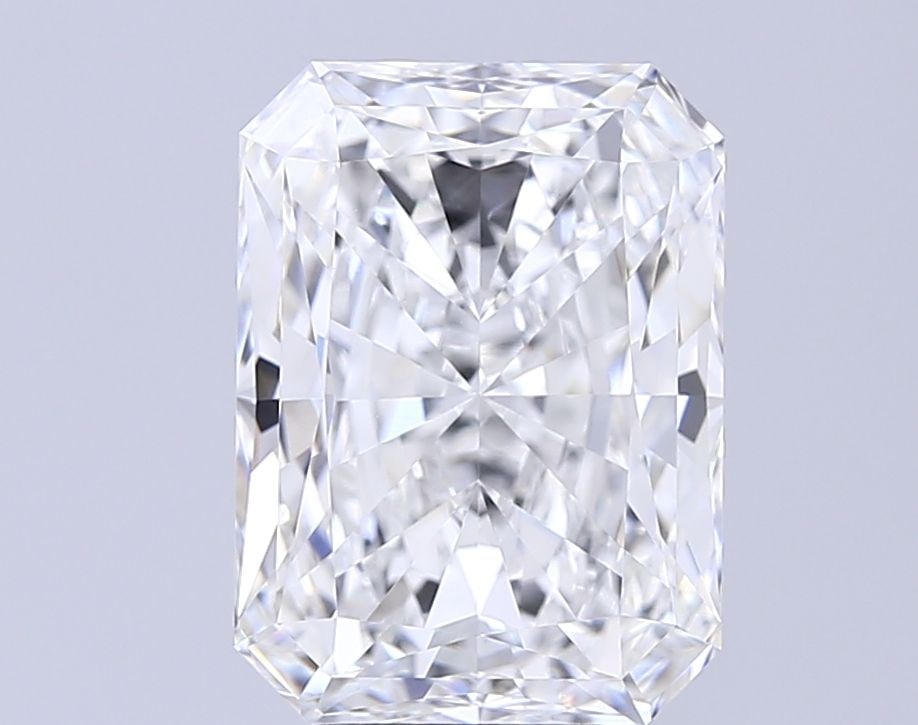Loose Diamond - RADIANT 5.06ct D VVS2: Loose Diamond - RADIANT 5.06ct D VVS2 Source: This is a real non-mined Diamond that has been grown in a lab Shape: RADIANT Carats: 5.06 Color: D Clarity: VVS2 Certification: IGI Video: