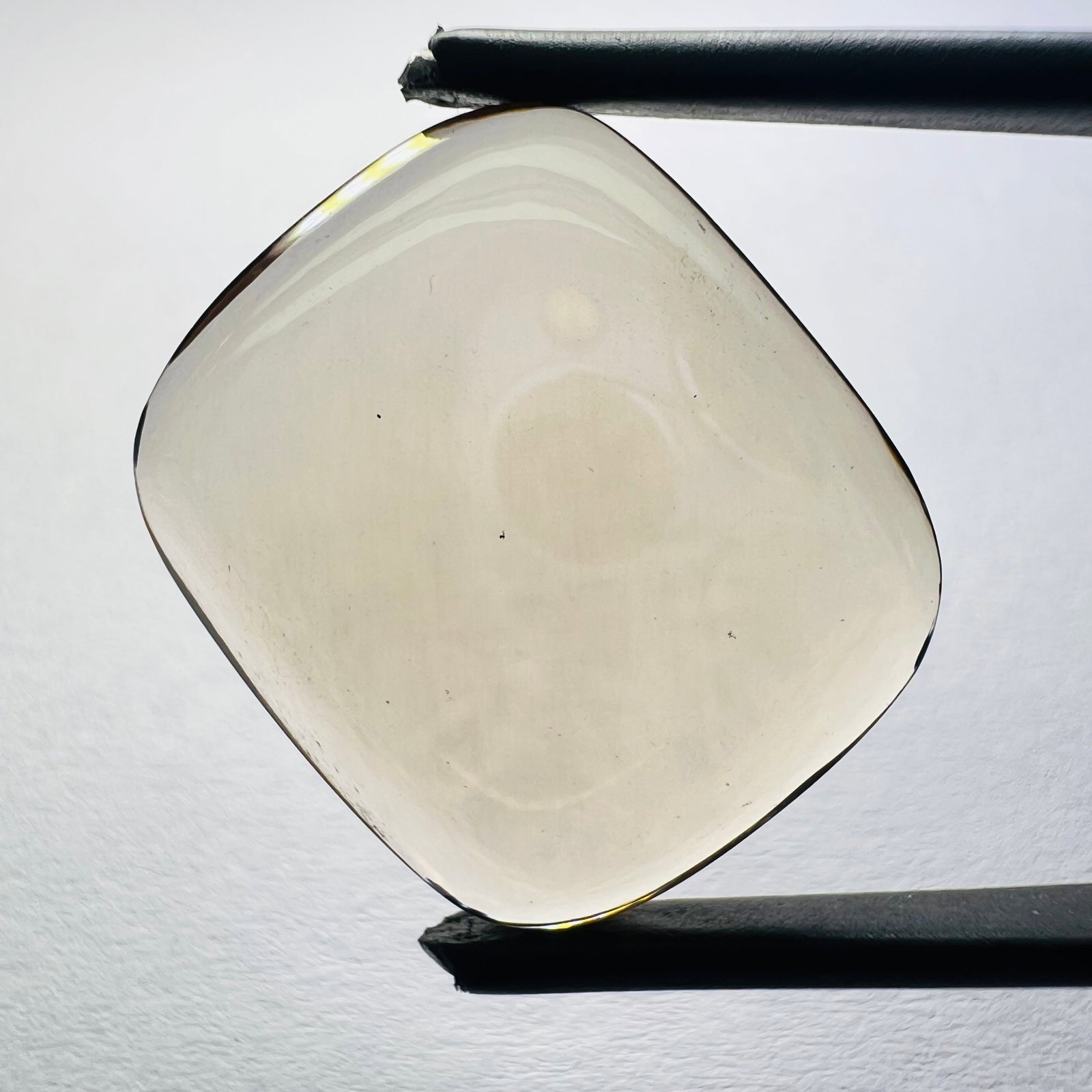 Loose Diamond - CUSHION BRILLIANT 11.01ct Brown SI1: Loose Diamond - CUSHION BRILLIANT 11.01ct Brown SI1 Source: This is a real non-mined Diamond that has been grown in a lab Shape: CUSHION BRILLIANT Carats: 11.01 Color: Brown Certification: NONE The Di