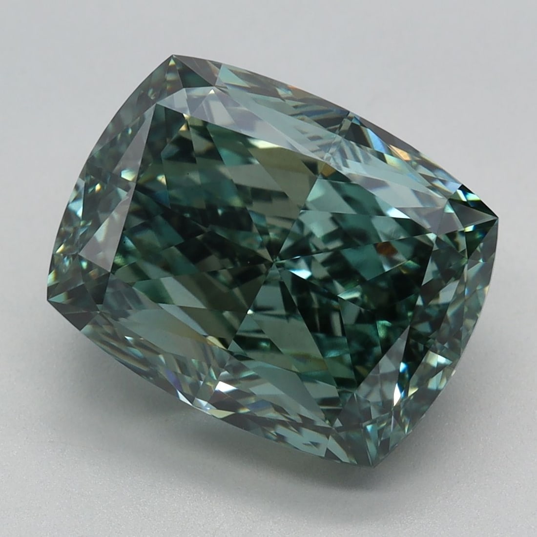 Loose Diamond - CUSHION MODIFIED 5.58ct Fancy Vivid Green VS1: Loose Diamond - CUSHION MODIFIED 5.58ct Fancy Vivid Green VS1 Source: This is a real non-mined Diamond that has been grown in a lab Shape: CUSHION MODIFIED Carats: 5.58 Color: Fancy Vivid Green Certif