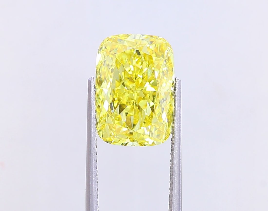 Loose Diamond - CUSHION MODIFIED 6.0ct Fancy Vivid Yellow VS2: Loose Diamond - CUSHION MODIFIED 6.0ct Fancy Vivid Yellow VS2 Source: This is a real non-mined Diamond that has been grown in a lab Shape: CUSHION MODIFIED Carats: 6.0 Color: Fancy Vivid Yellow Certif