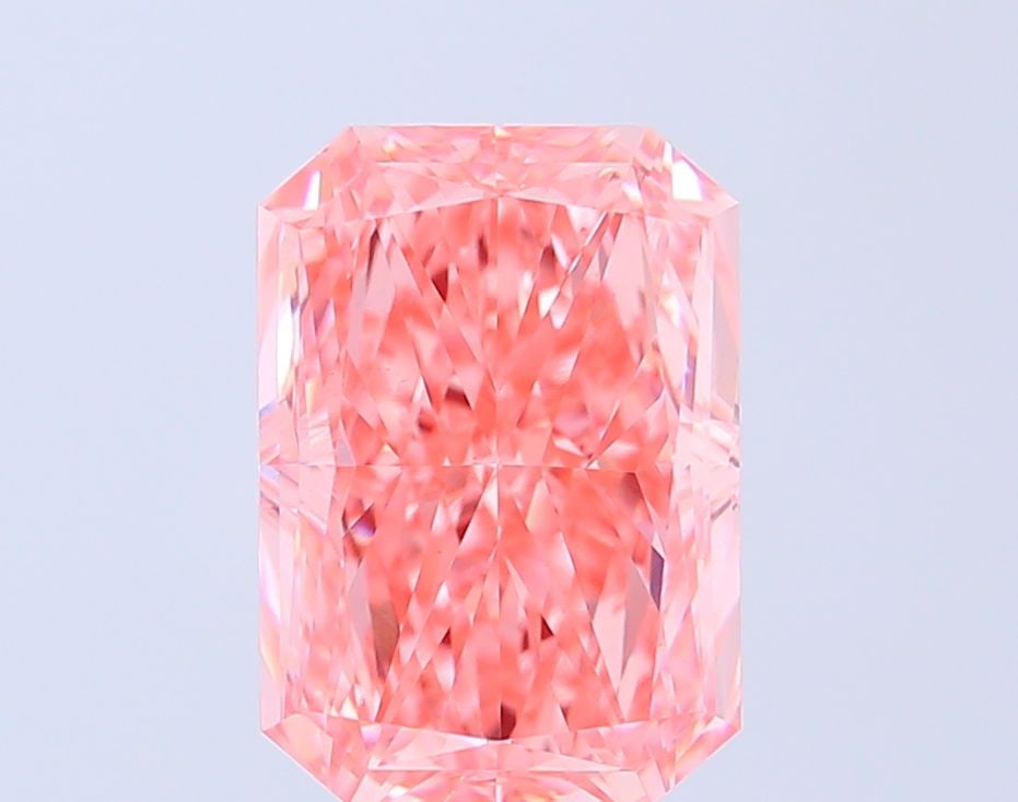 Loose Diamond - RADIANT 5.03ct Fancy Vivid Pink VVS2: Loose Diamond - RADIANT 5.03ct Fancy Vivid Pink VVS2 Source: This is a real non-mined Diamond that has been grown in a lab Shape: RADIANT Carats: 5.03 Color: Fancy Vivid Pink Certification: IGI Video: