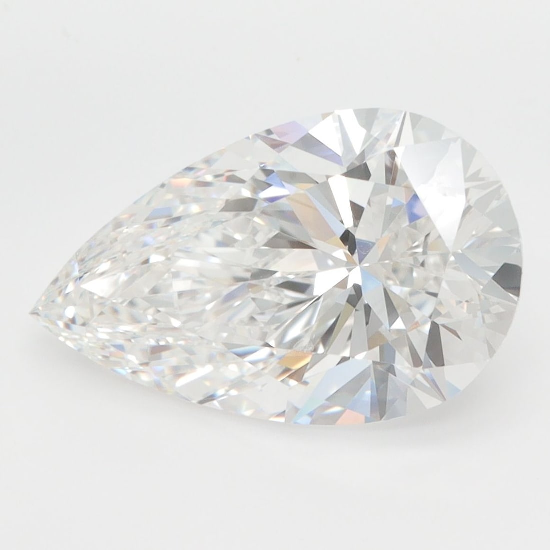 Loose Diamond - PEAR 4.4ct E VVS1: Loose Diamond - PEAR 4.4ct E VVS1 Source: This is a real non-mined Diamond that has been grown in a lab Shape: PEAR Carats: 4.4 Color: E Clarity: VVS1 Certification: GIA Video: