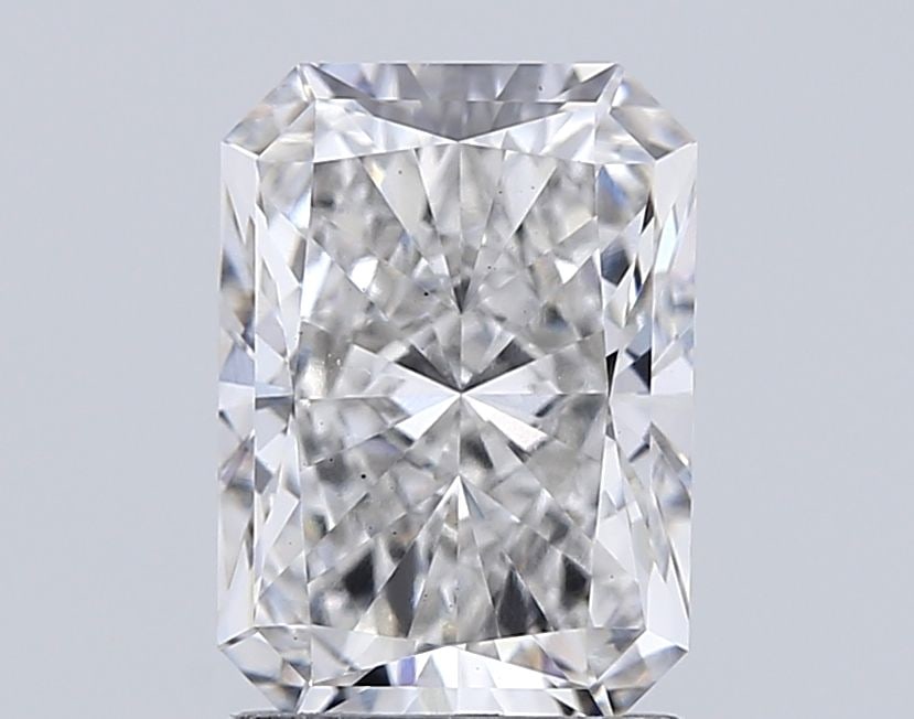 Loose Diamond - RADIANT 1.83ct G VS1: Loose Diamond - RADIANT 1.83ct G VS1 Source: This is a real non-mined Diamond that has been grown in a lab Shape: RADIANT Carats: 1.83 Color: G Clarity: VS1 Certification: IGI Video: