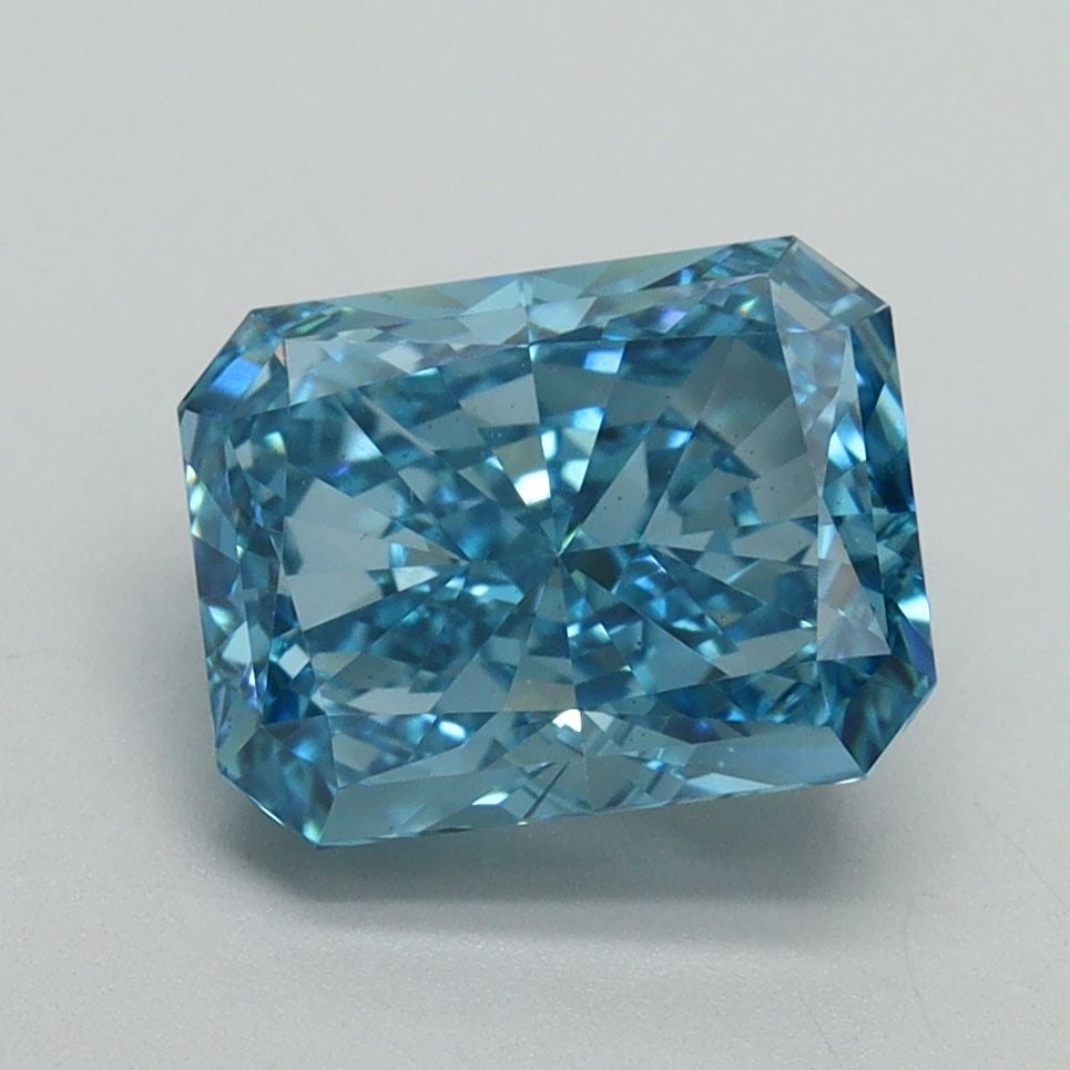 Loose Diamond - RADIANT 2.52ct Fancy Vivid Blue VS1: Loose Diamond - RADIANT 2.52ct Fancy Vivid Blue VS1 Source: This is a real non-mined Diamond that has been grown in a lab Shape: RADIANT Carats: 2.52 Color: Fancy Vivid Blue Certification: IGI Video: