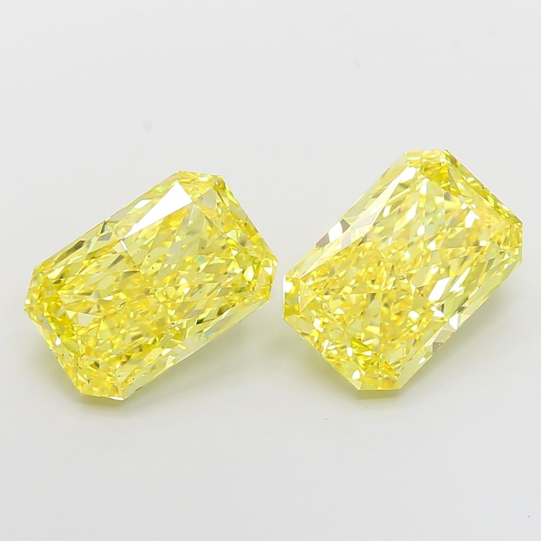Loose Diamond - RADIANT 5.02ct Fancy Vivid Yellow VS1 (1 of 1)