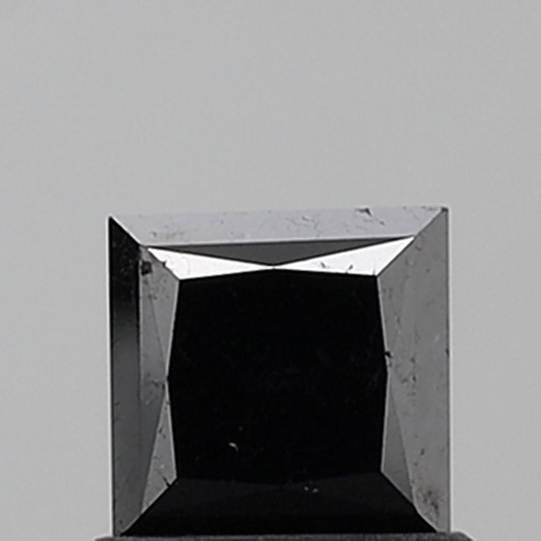 Loose Diamond - PRINCESS 0.93ct Black VS1: Loose Diamond - PRINCESS 0.93ct Black VS1 Source: Natural Shape: PRINCESS Carats: 0.93 Color: Black Certification: NONE Video: