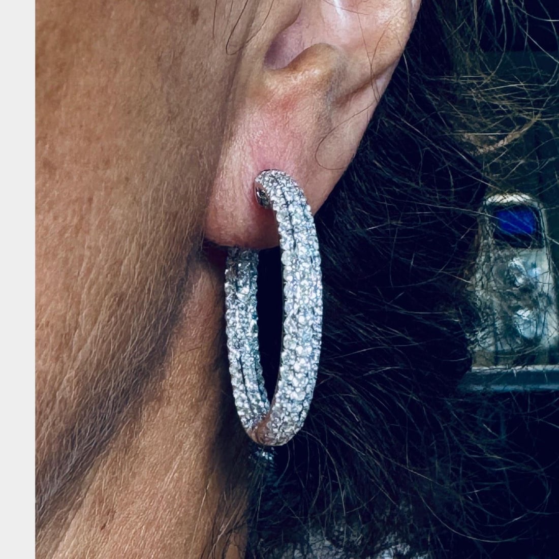 18K White Gold Diamond Hoop Earrings 6.66 Ct 278 Diamonds: 18K White Gold Diamond Hoop Earrings 6.66 Ct 278 Diamonds These stunning 18K White Gold Inside-Outside Diamond Hoop Earrings are designed to make a statement. Weighing 14.7 grams, they feature a remar