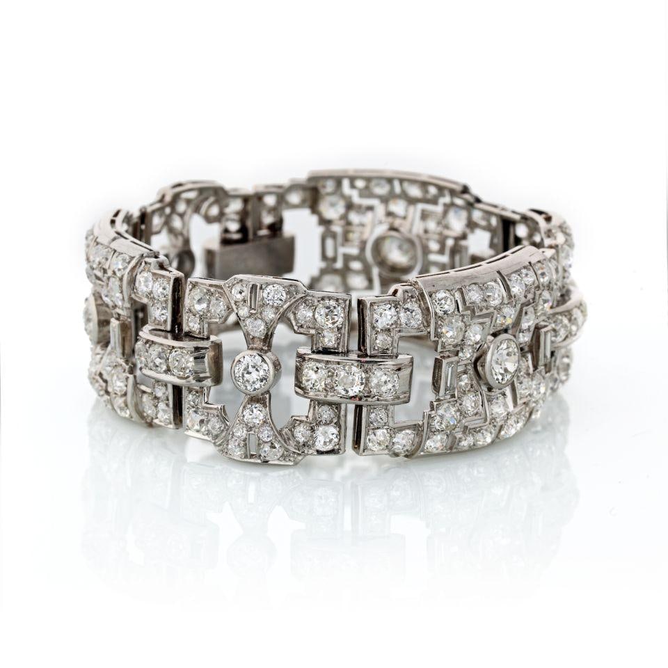 Platinum Art Deco Bracelet with 22 Carats Old European Cut Diamonds 1930s: Platinum Art Deco Bracelet with 22 Carats Old European Cut Diamonds 1930s Elegant Art Deco bracelet from the 1930s, crafted in platinum and set with a total of 22 carats of old European cut diamonds. 