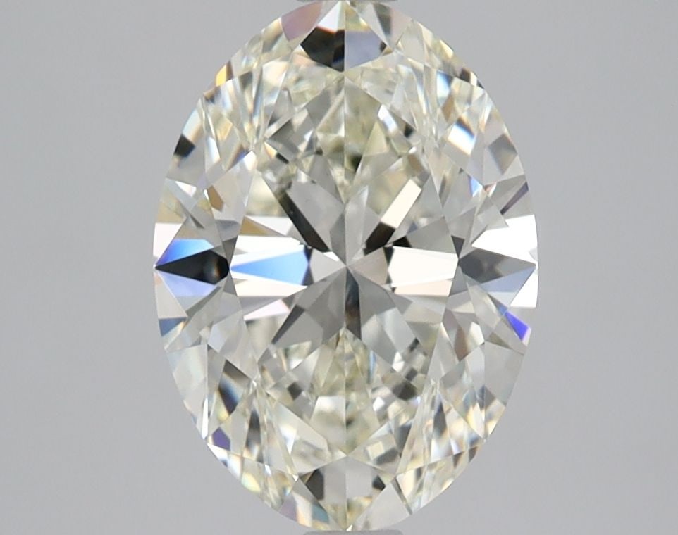 Loose Diamond - OVAL 2.02ct K VVS1: Loose Diamond - OVAL 2.02ct K VVS1 Source: Natural Shape: OVAL Carats: 2.02 Color: K Clarity: VVS1 Certification: GIA Video:
