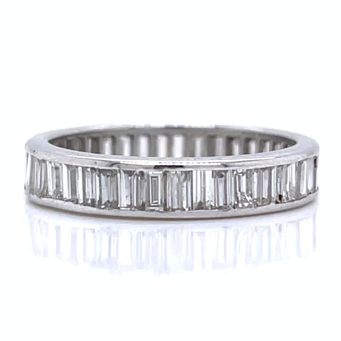 Art Deco Platinum Eternity Band 40 Baguette Diamonds 2.80 Ct: Art Deco Platinum Eternity Band 40 Baguette Diamonds 2.80 Ct This exquisite Art Deco eternity band is crafted in platinum and features a stunning array of 40 baguette diamonds, totaling approximately 
