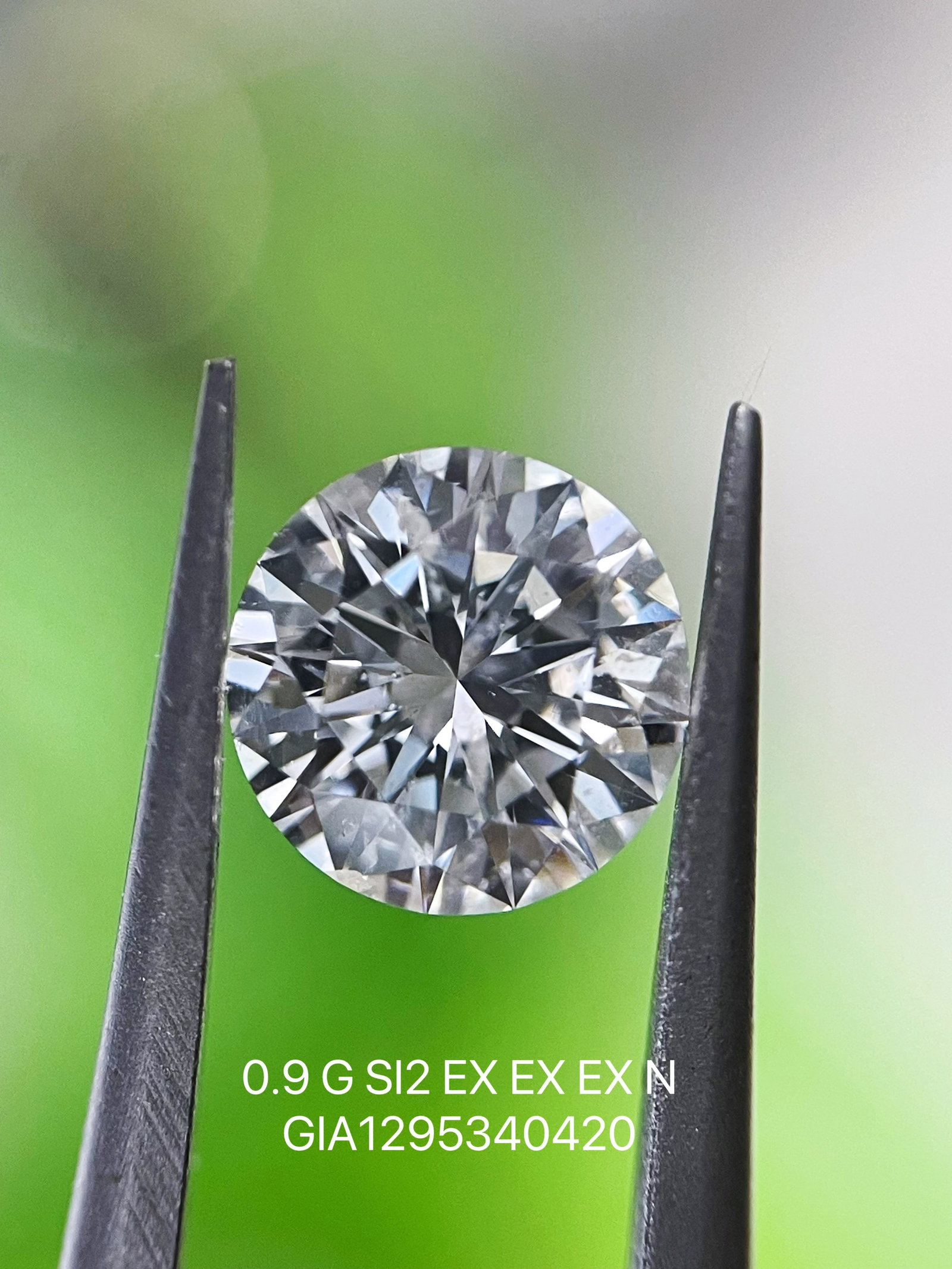 Loose Diamond - ROUND 0.9ct G SI2 (1 of 1)