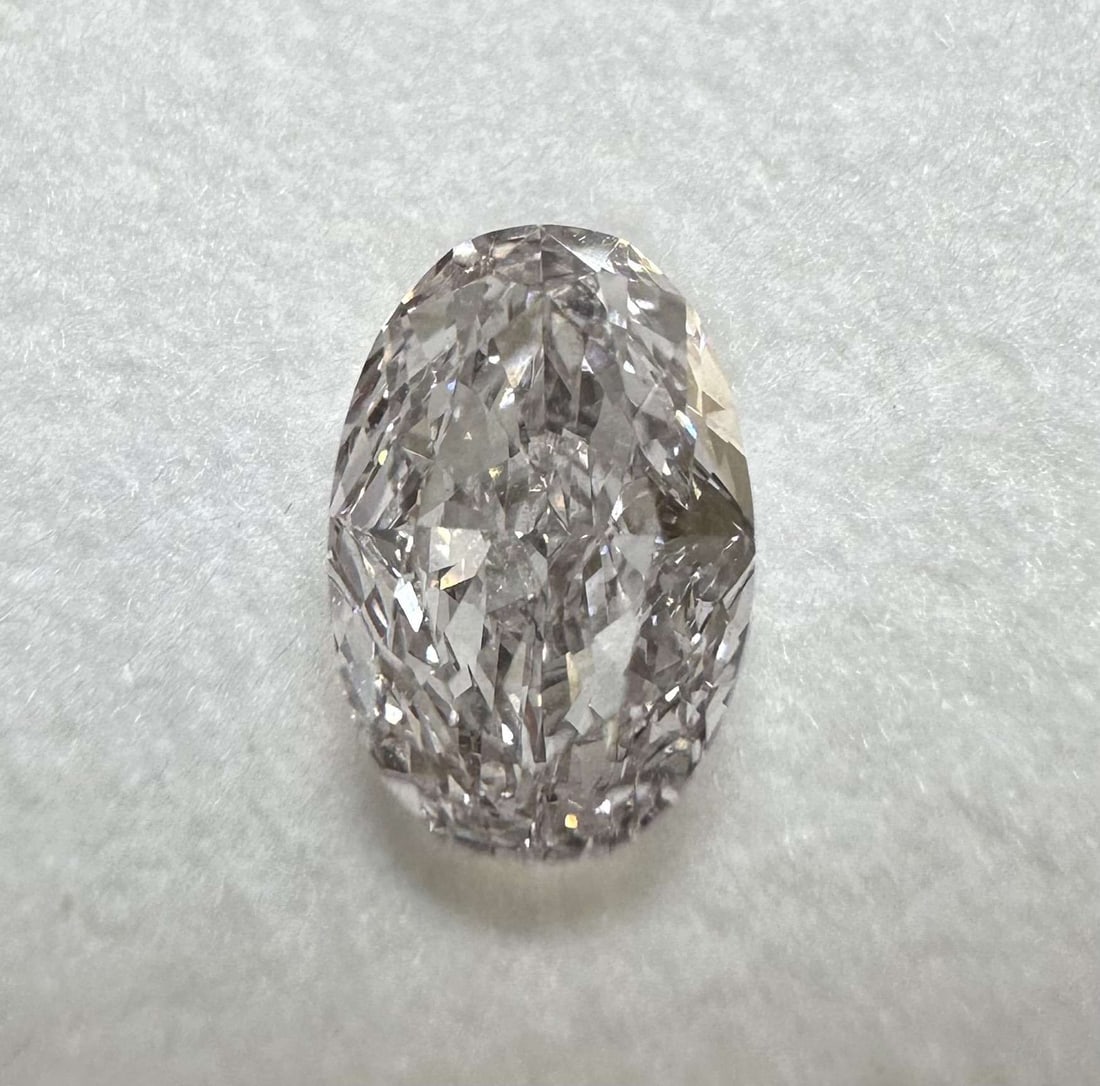 Loose Diamond - OVAL 0.8ct Very Light Pink SI1: Loose Diamond - OVAL 0.8ct Very Light Pink SI1 Source: Natural Shape: OVAL Carats: 0.8 Color: Very Light Pink Certification: GIA Video: