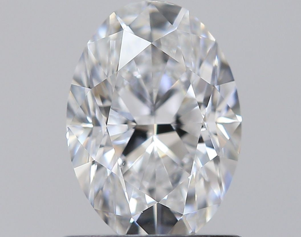 Loose Diamond - OVAL 0.9ct D VS2: Loose Diamond - OVAL 0.9ct D VS2 Source: Natural Shape: OVAL Carats: 0.9 Color: D Clarity: VS2 Certification: GIA Video: