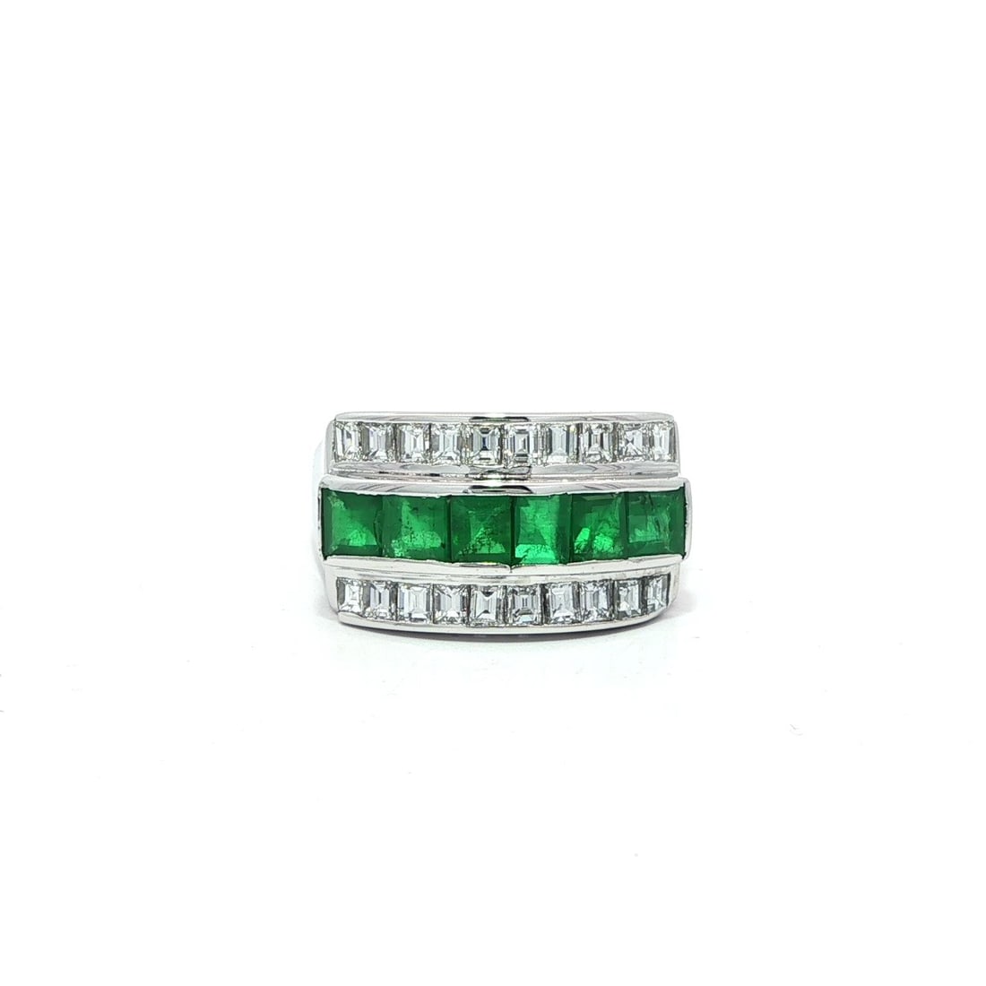 Vintage Platinum Emerald Diamond 3 Row Band Ring 1.85ctw Size 5.5: Vintage Platinum Emerald Diamond 3 Row Band Ring 1.85ctw Size 5.5 This exquisite vintage ring features a stunning three-row band design crafted in high-quality platinum. It showcases six natural genui