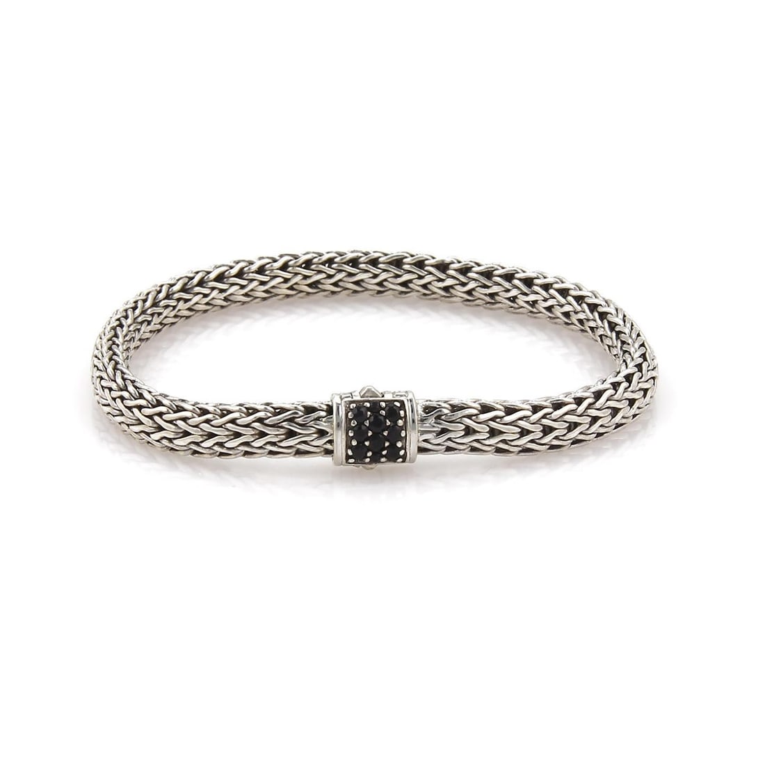 John Hardy Woven Link Bracelet Sterling Silver Black Sapphire 0.50ct: John Hardy Woven Link Bracelet Sterling Silver Black Sapphire 0.50ct Elevate your accessory game with this stunning John Hardy bracelet, expertly crafted from 925 sterling silver. This authentic piece