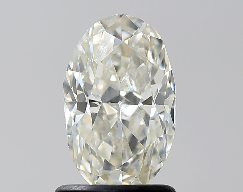 Loose Diamond - OVAL 1.2ct J VS1: Loose Diamond - OVAL 1.2ct J VS1 Source: Natural Shape: OVAL Carats: 1.2 Color: J Clarity: VS1 Certification: GIA Video: