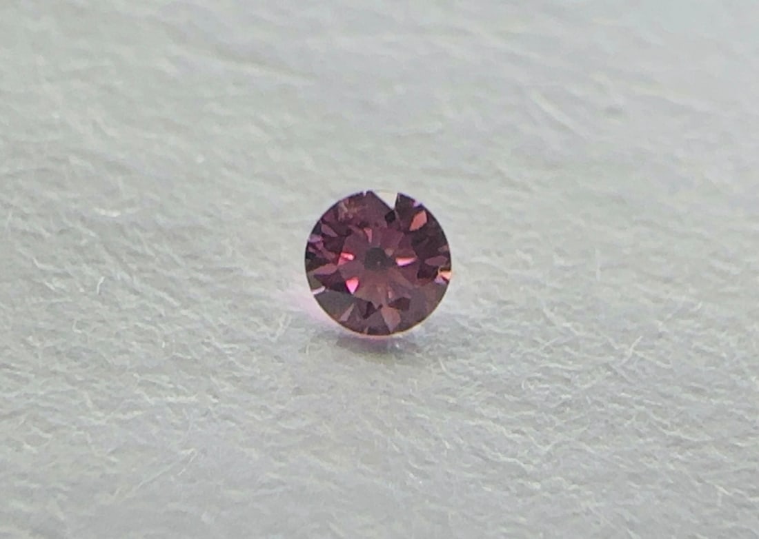 Loose Diamond - ROUND 0.06ct Fancy Intense Purplish Pink: Loose Diamond - ROUND 0.06ct Fancy Intense Purplish Pink Source: Natural Shape: ROUND Carats: 0.06 Color: Fancy Intense Purplish Pink Certification: GIA Video: