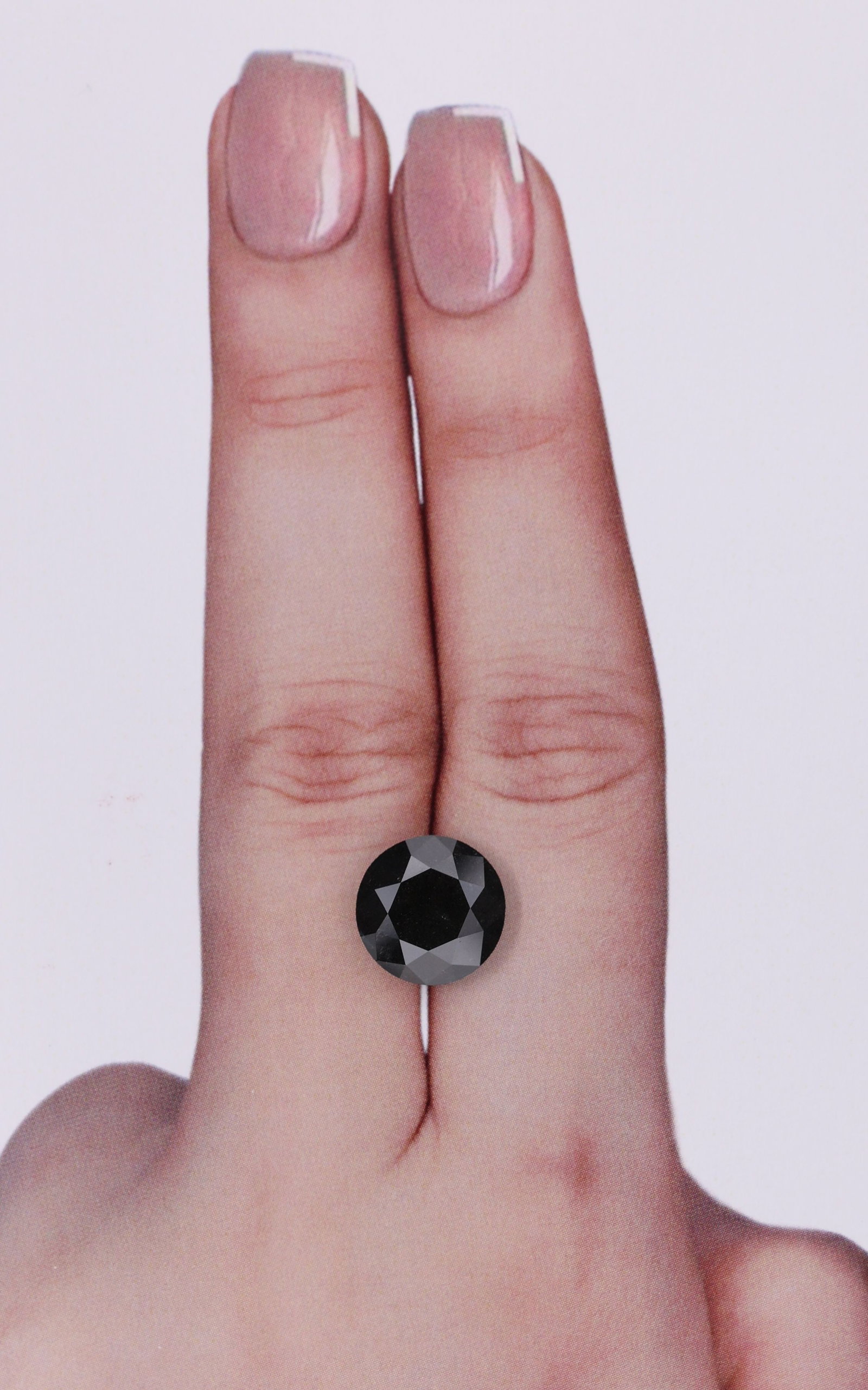 Loose Diamond - ROUND 3.84ct Fancy Black VVS2: Loose Diamond - ROUND 3.84ct Fancy Black VVS2 Source: Natural Shape: ROUND Carats: 3.84 Color: Fancy Black Certification: GIA Video: