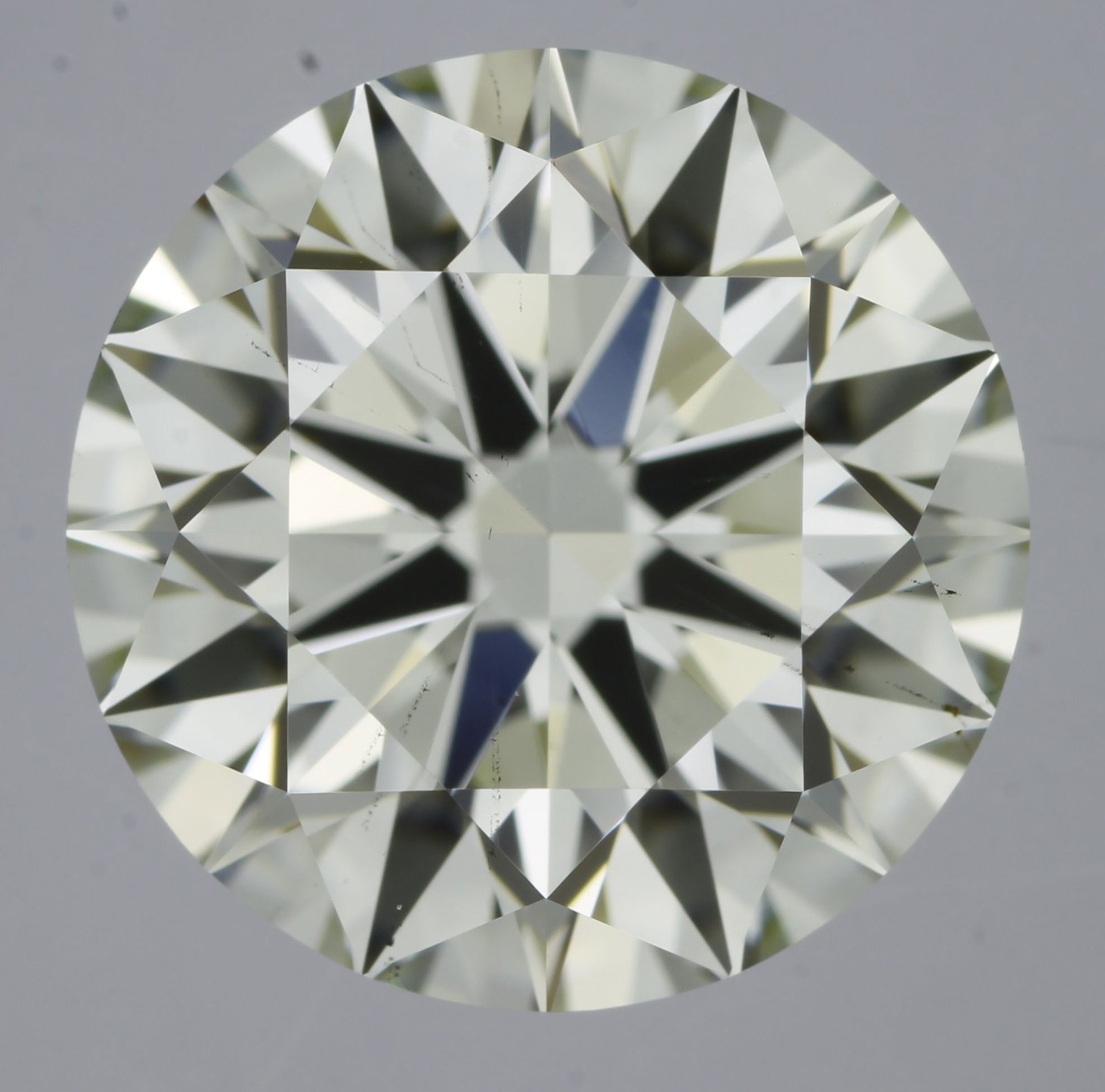 Loose Diamond - ROUND 2.66ct Very Light Yellow Green VS2: Loose Diamond - ROUND 2.66ct Very Light Yellow Green VS2 Source: Natural Shape: ROUND Carats: 2.66 Color: Very Light Yellow Green Certification: GIA The Diamond Depot Guarantee: All items in this auct