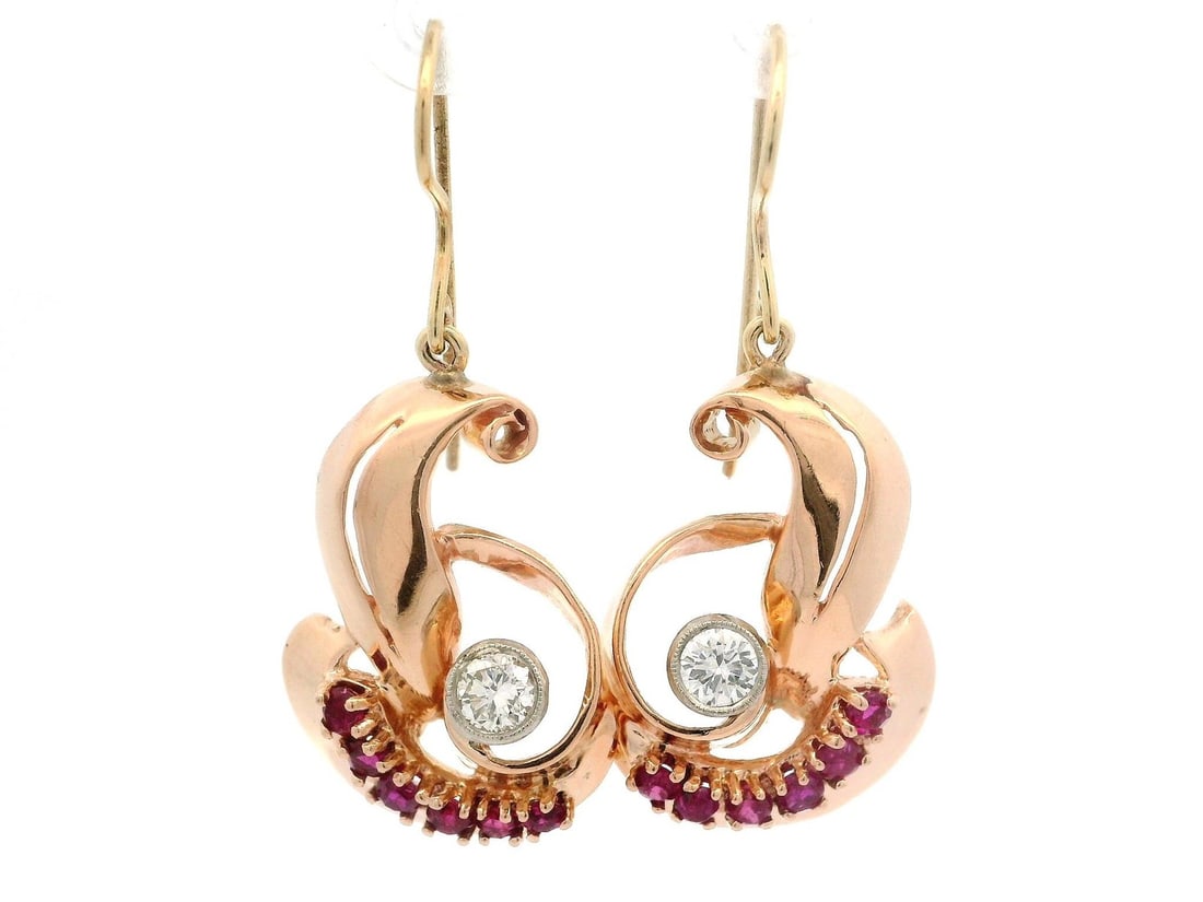 Vintage Retro 14k Rose Gold Ruby Diamond Dangle Earrings 1.50ctw: Vintage Retro 14k Rose Gold Ruby Diamond Dangle Earrings 1.50ctw Add a touch of elegance to your jewelry collection with these Vintage Retro Rose Gold Drop Dangle Swirl Earrings. Crafted from solid 14