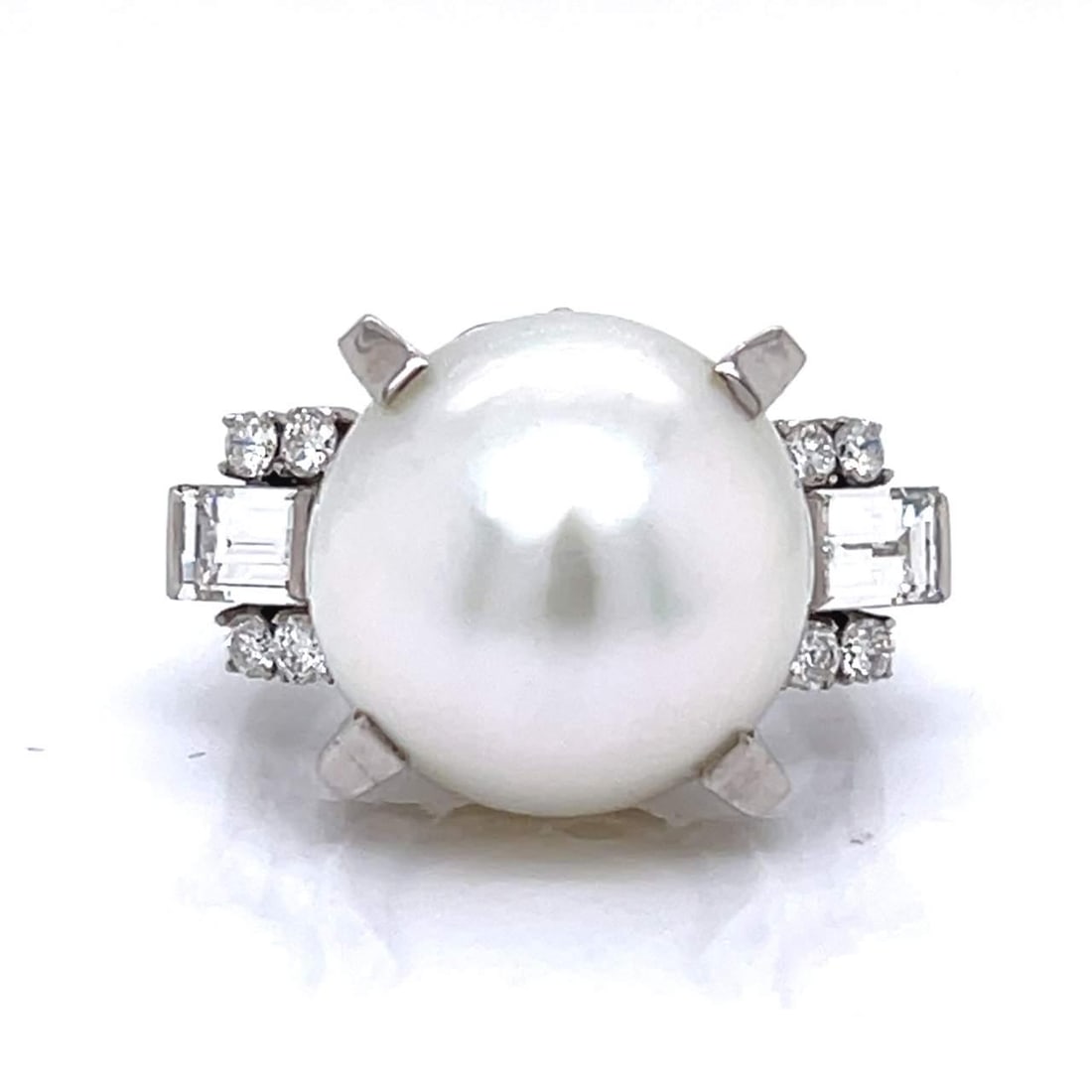 Platinum South Sea Pearl Diamond Ring 14.5mm 1.03 Ct G-H VVS-VS: Platinum South Sea Pearl Diamond Ring 14.5mm 1.03 Ct G-H VVS-VS This exquisite South Sea Pearl & Diamond Ring features a stunning 14.5mm South Sea pearl at its center, elegantly complemented by 10 dia