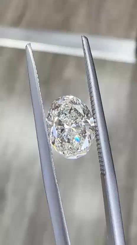 Loose Diamond - OVAL 2.0ct G VS2: Loose Diamond - OVAL 2.0ct G VS2 Source: Natural Shape: OVAL Carats: 2.0 Color: G Clarity: VS2 Certification: EGL Video: