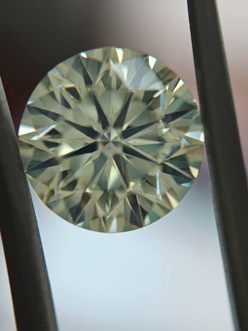 Loose Diamond - ROUND 3.01ct Q-R VS2 (1 of 1)