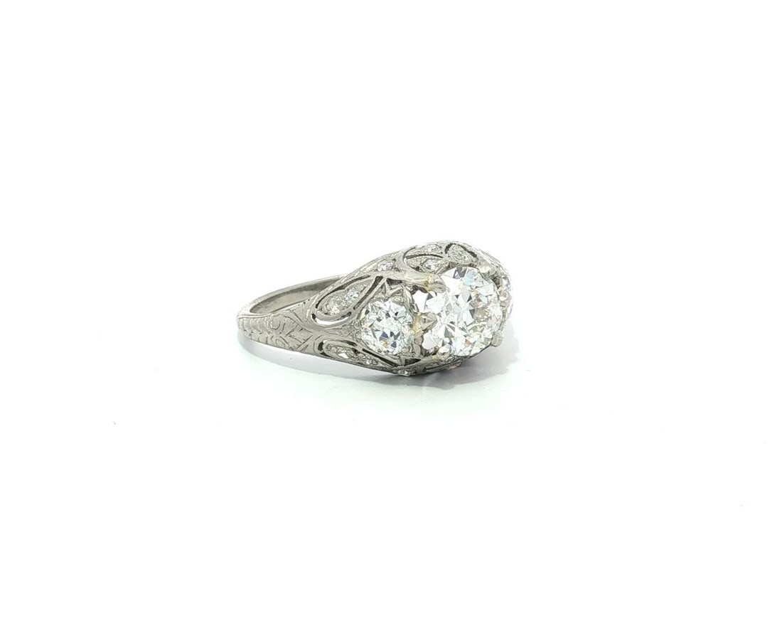 Antique Art Deco Platinum GIA Certified 1.76ctw Diamond Solitaire Ring - 3