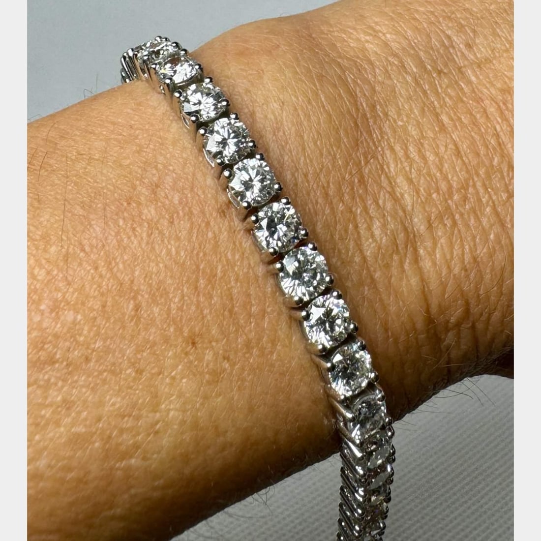 14K White Gold 19.00 Ct Diamond Tennis Bracelet with 37 Diamonds - 2