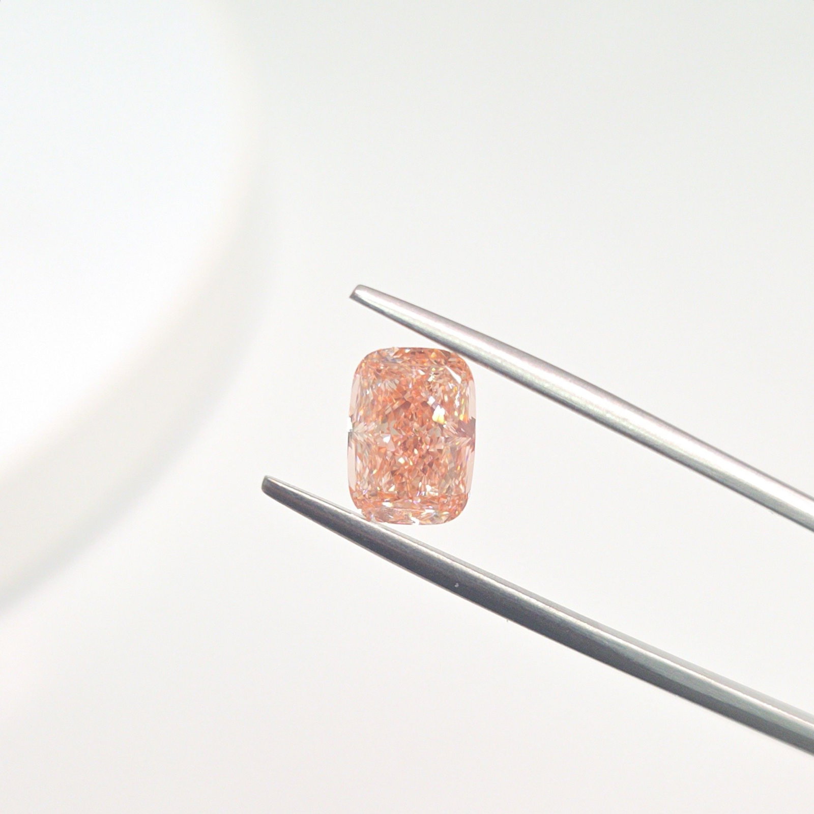 Loose Diamond - CUSHION MODIFIED 2.11ct Fancy Intense Pink VS1: Loose Diamond - CUSHION MODIFIED 2.11ct Fancy Intense Pink VS1 Source: This is a real non-mined Diamond that has been grown in a lab Shape: CUSHION MODIFIED Carats: 2.11 Color: Fancy Intense Pink Cert