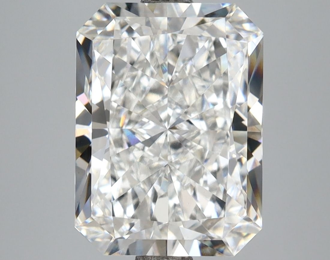 Loose Diamond - RADIANT 5.03ct E VVS2: Loose Diamond - RADIANT 5.03ct E VVS2 Source: This is a real non-mined Diamond that has been grown in a lab Shape: RADIANT Carats: 5.03 Color: E Clarity: VVS2 Certification: IGI Video: