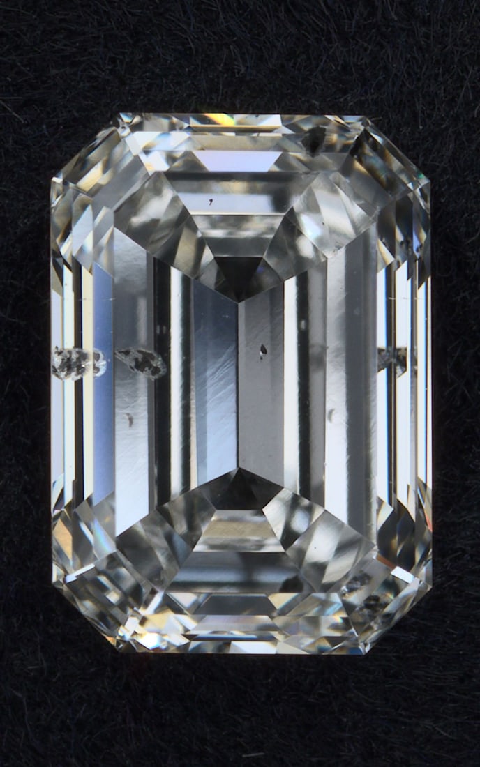 Loose Diamond - EMERALD 1.03ct H SI2: Loose Diamond - EMERALD 1.03ct H SI2 Source: This is a real non-mined Diamond that has been grown in a lab Shape: EMERALD Carats: 1.03 Color: H Clarity: SI2 Certification: IGI The Diamond Depot Guaran