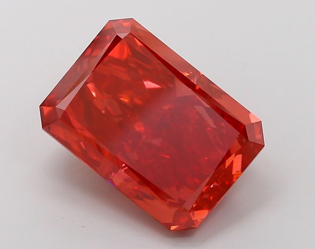 Loose Diamond - RADIANT 8.02ct Fancy Vivid Pink VS2: Loose Diamond - RADIANT 8.02ct Fancy Vivid Pink VS2 Source: This is a real non-mined Diamond that has been grown in a lab Shape: RADIANT Carats: 8.02 Color: Fancy Vivid Pink Certification: IGI Video: