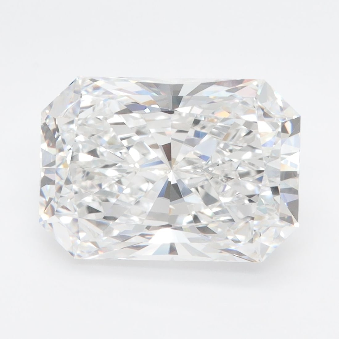 Loose Diamond - RADIANT 4.85ct D IF: Loose Diamond - RADIANT 4.85ct D IF Source: This is a real non-mined Diamond that has been grown in a lab Shape: RADIANT Carats: 4.85 Color: D Clarity: IF Certification: IGI The Diamond Depot Guarante