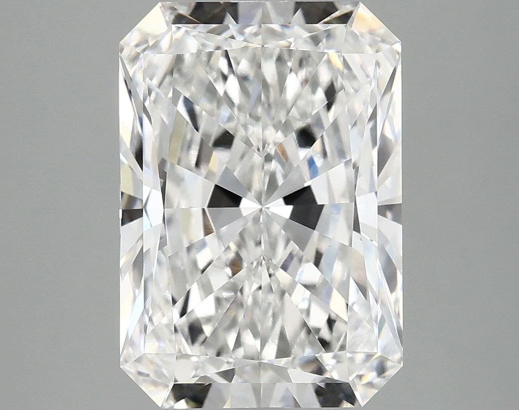 Loose Diamond - RADIANT 4.99ct E VVS2: Loose Diamond - RADIANT 4.99ct E VVS2 Source: This is a real non-mined Diamond that has been grown in a lab Shape: RADIANT Carats: 4.99 Color: E Clarity: VVS2 Certification: IGI Video:
