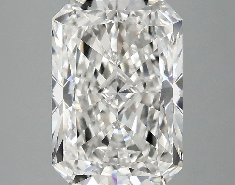 Loose Diamond - RADIANT 3.52ct F VS1: Loose Diamond - RADIANT 3.52ct F VS1 Source: This is a real non-mined Diamond that has been grown in a lab Shape: RADIANT Carats: 3.52 Color: F Clarity: VS1 Certification: IGI The Diamond Depot Guaran
