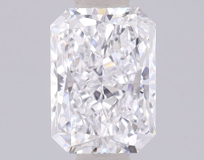 Loose Diamond - RADIANT 0.77ct D VVS1: Loose Diamond - RADIANT 0.77ct D VVS1 Source: This is a real non-mined Diamond that has been grown in a lab Shape: RADIANT Carats: 0.77 Color: D Clarity: VVS1 Certification: IGI Video: