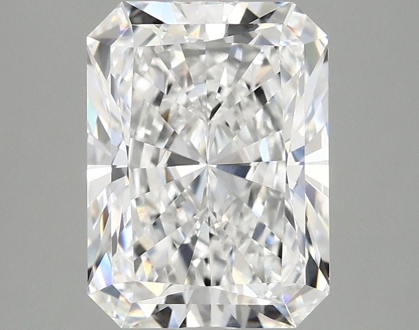 Loose Diamond - RADIANT 3.09ct D VS1: Loose Diamond - RADIANT 3.09ct D VS1 Source: This is a real non-mined Diamond that has been grown in a lab Shape: RADIANT Carats: 3.09 Color: D Clarity: VS1 Certification: IGI Video: