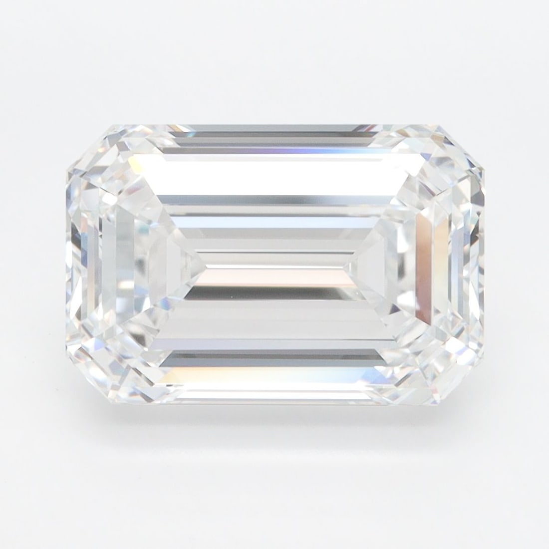 Loose Diamond - EMERALD 5.26ct D VVS2: Loose Diamond - EMERALD 5.26ct D VVS2 Source: This is a real non-mined Diamond that has been grown in a lab Shape: EMERALD Carats: 5.26 Color: D Clarity: VVS2 Certification: GIA Video: