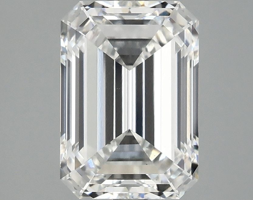 Loose Diamond - EMERALD 2.91ct E VS1: Loose Diamond - EMERALD 2.91ct E VS1 Source: This is a real non-mined Diamond that has been grown in a lab Shape: EMERALD Carats: 2.91 Color: E Clarity: VS1 Certification: IGI Video: