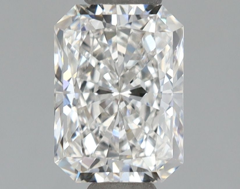 Loose Diamond - RADIANT 1.02ct F VVS1: Loose Diamond - RADIANT 1.02ct F VVS1 Source: This is a real non-mined Diamond that has been grown in a lab Shape: RADIANT Carats: 1.02 Color: F Clarity: VVS1 Certification: IGI Video: