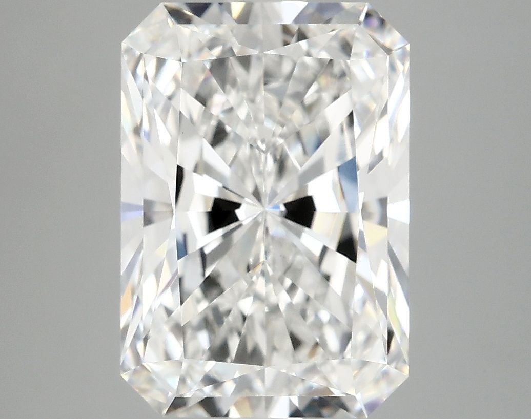 Loose Diamond - RADIANT 4.89ct E VS1: Loose Diamond - RADIANT 4.89ct E VS1 Source: This is a real non-mined Diamond that has been grown in a lab Shape: RADIANT Carats: 4.89 Color: E Clarity: VS1 Certification: IGI Video:
