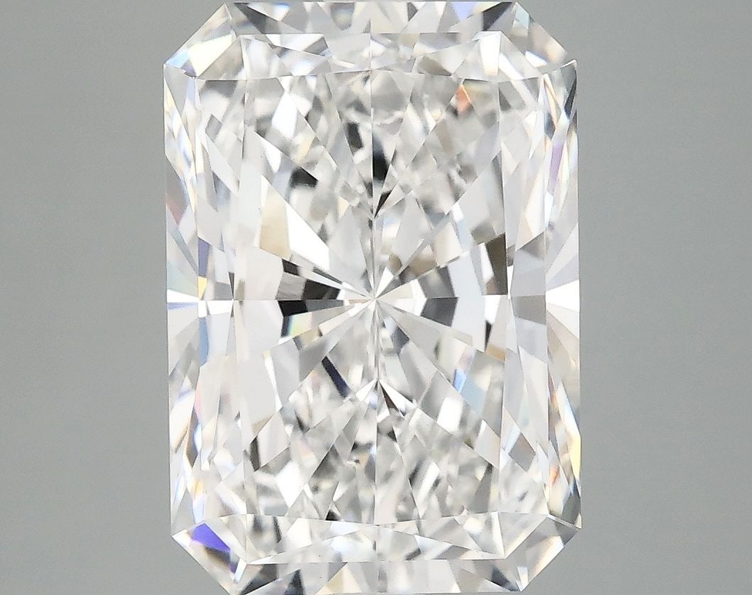 Loose Diamond - RADIANT 4.99ct E VVS2: Loose Diamond - RADIANT 4.99ct E VVS2 Source: This is a real non-mined Diamond that has been grown in a lab Shape: RADIANT Carats: 4.99 Color: E Clarity: VVS2 Certification: IGI Video:
