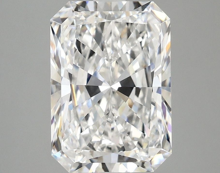 Loose Diamond - RADIANT 3.09ct E VS1: Loose Diamond - RADIANT 3.09ct E VS1 Source: This is a real non-mined Diamond that has been grown in a lab Shape: RADIANT Carats: 3.09 Color: E Clarity: VS1 Certification: IGI Video: